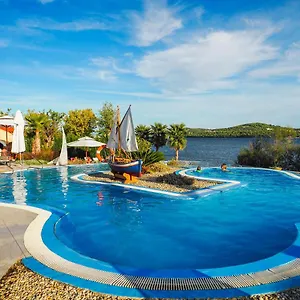 https://salve-croatia-mobile-homes-in-camping-belvedere.splithotels.org