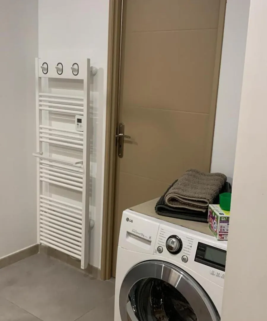 Apartment Appartement Rue De Provence Avignon France